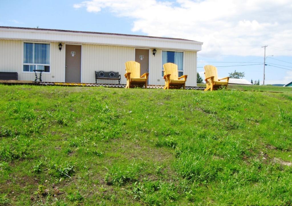 Motel De La Pointe Aux Bouleaux Baie-Sainte-Catherine Ngoại thất bức ảnh