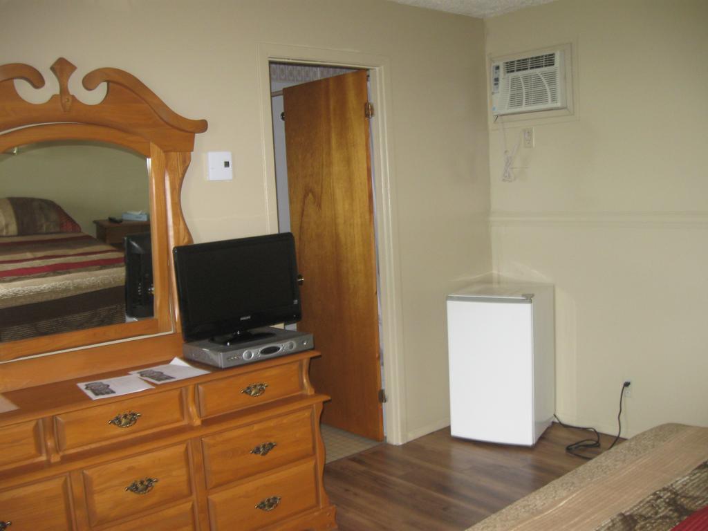 Motel De La Pointe Aux Bouleaux Baie-Sainte-Catherine Ngoại thất bức ảnh