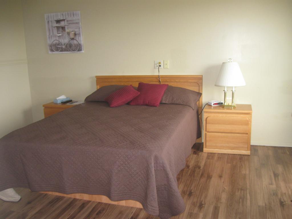 Motel De La Pointe Aux Bouleaux Baie-Sainte-Catherine Ngoại thất bức ảnh