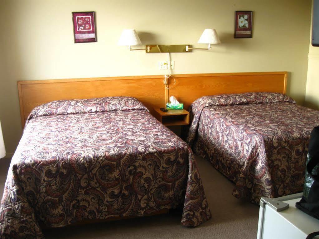 Motel De La Pointe Aux Bouleaux Baie-Sainte-Catherine Ngoại thất bức ảnh